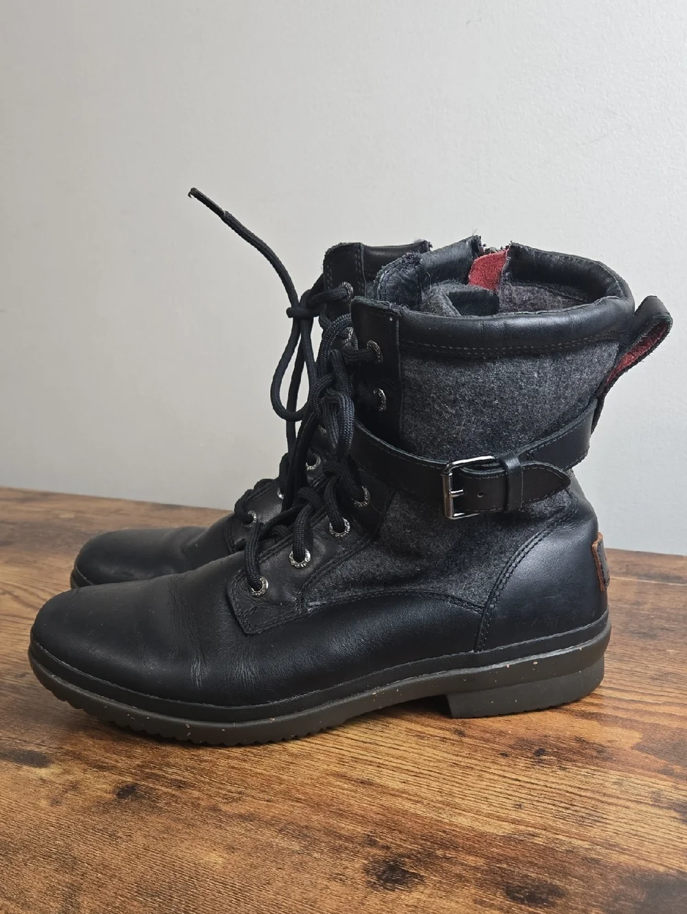 UGG Women's Kesey Waterproof Black Leather Wool Blend Winter Combat boots Sz 9.5